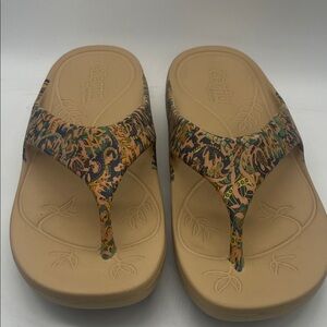 Alegria by PG Lite Sandals Sz 39 EU Tan with pattern multi color straps